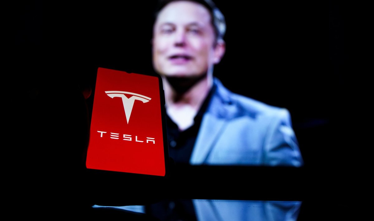 Musk hakkab kasutama reklaame Teslade müümiseks.