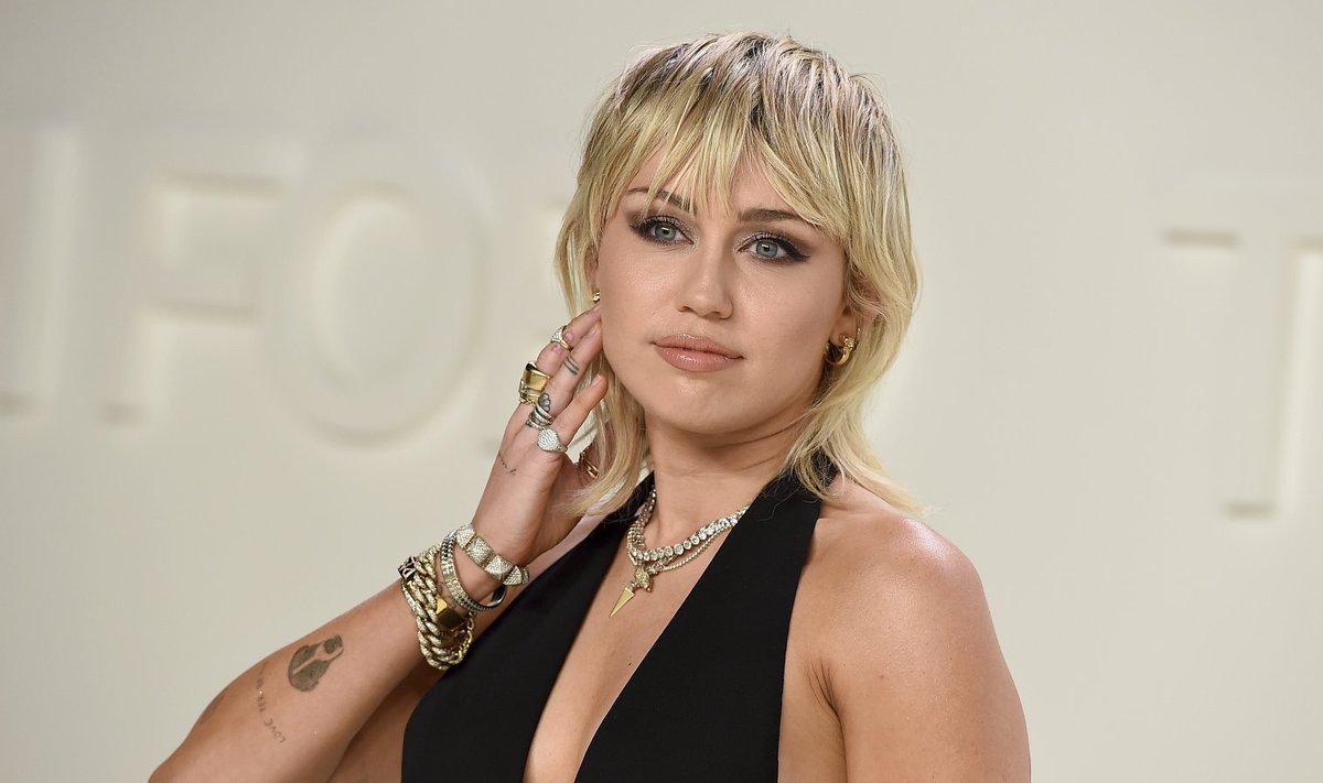 Miley Cyrus, üks tuntumaid mulleti-kandjaid praegu. 