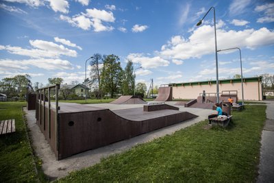 Vändra rulapark on noorte seas menukas.