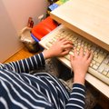 Психологи призывают взрослых внимательнее следить за интернет-деятельностью своих детей