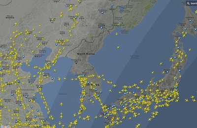 Lennuliiklus Korea poolsaare kohal täna. Flightradar24.com