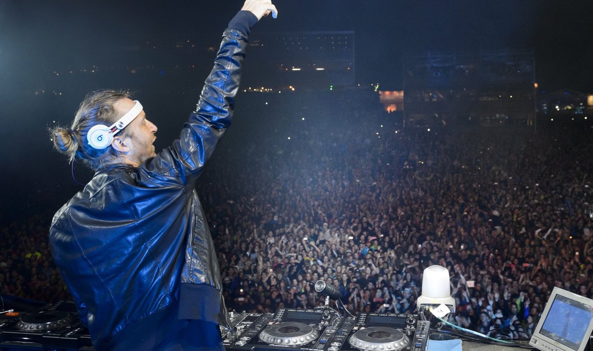 David Guetta tõi mullu lauluväljakule 14 000 inimest, Pärnusse meelitab ta koos „kolleegidega” neid pea kaks korda rohkem.