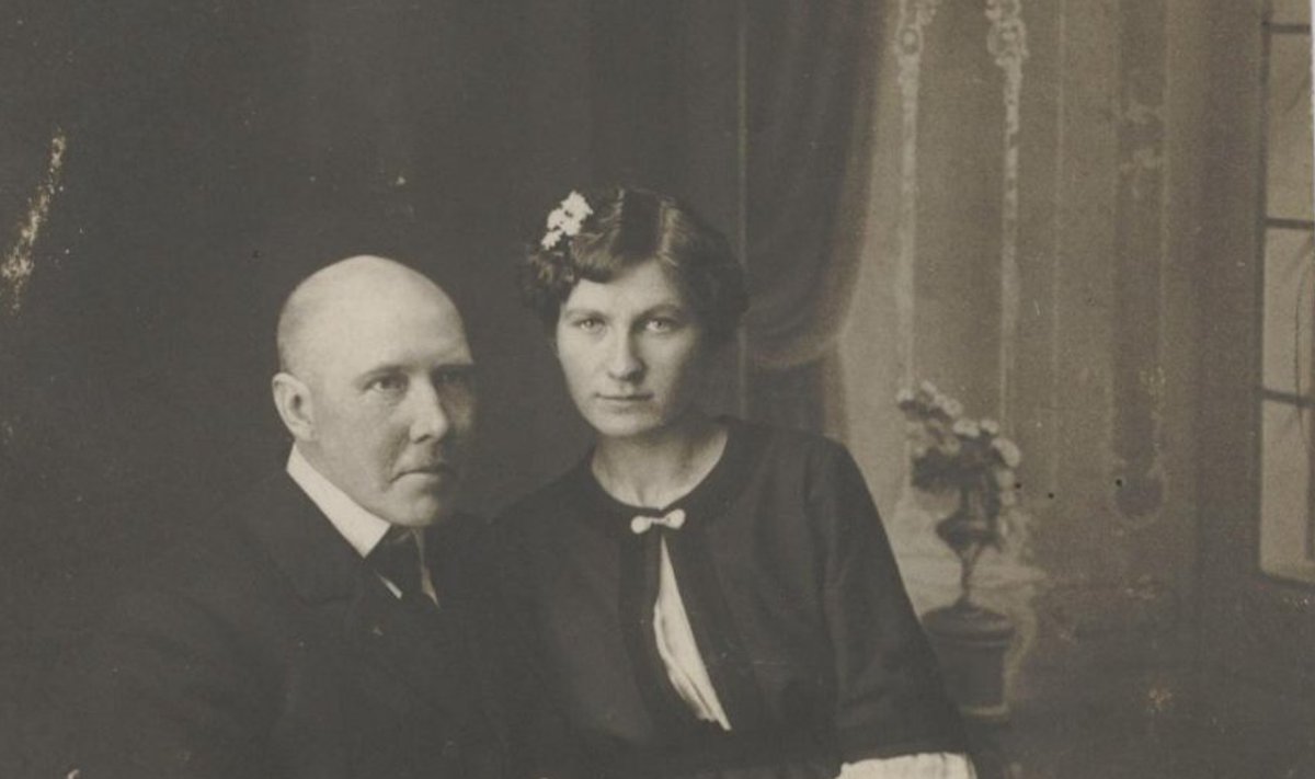 Isa August ja ema Anna, 1922. a.