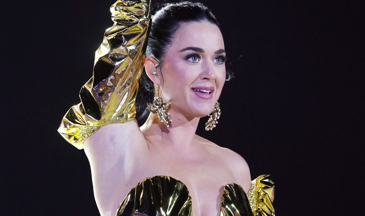 Katy Perry kroonimispidustuste kontserdil