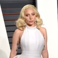 Lady Gaga andis hullumeelse esinemise ja välgutas rindu!