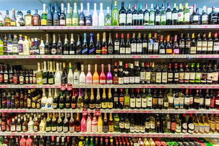 Alkoholi varjamise nõue asetab väikekauplused raskustesse.
