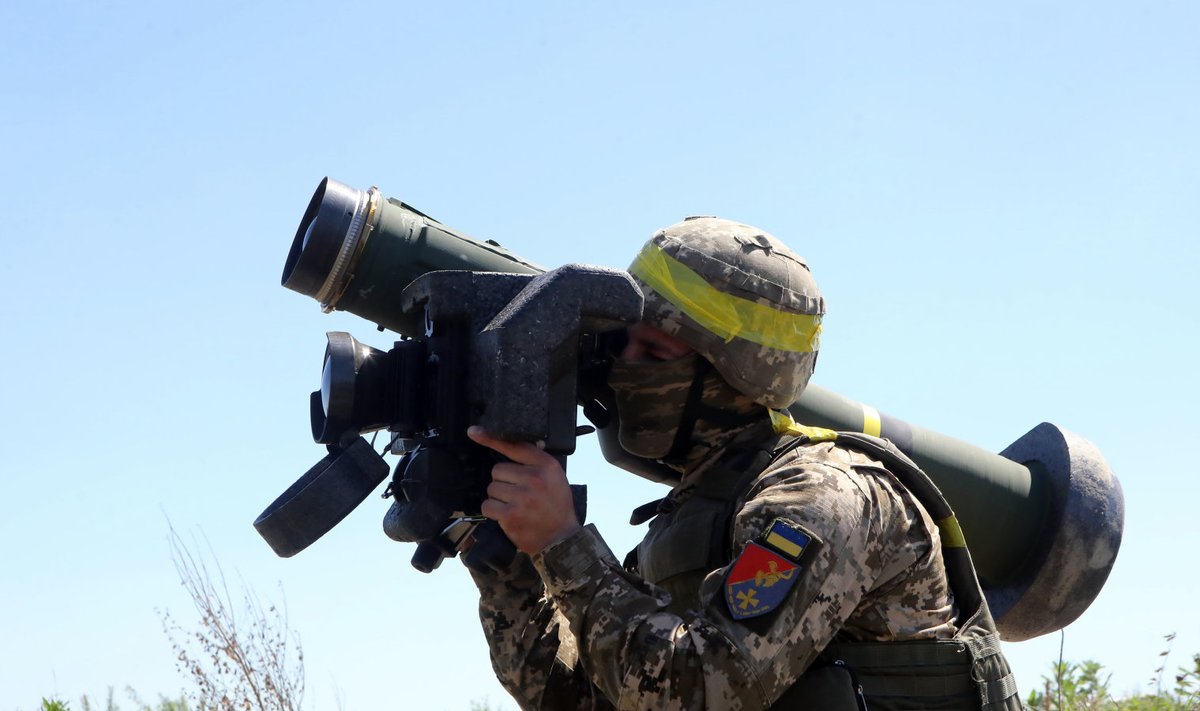Ukraina sõdur USA päritolu raketiheitjaga Javelin