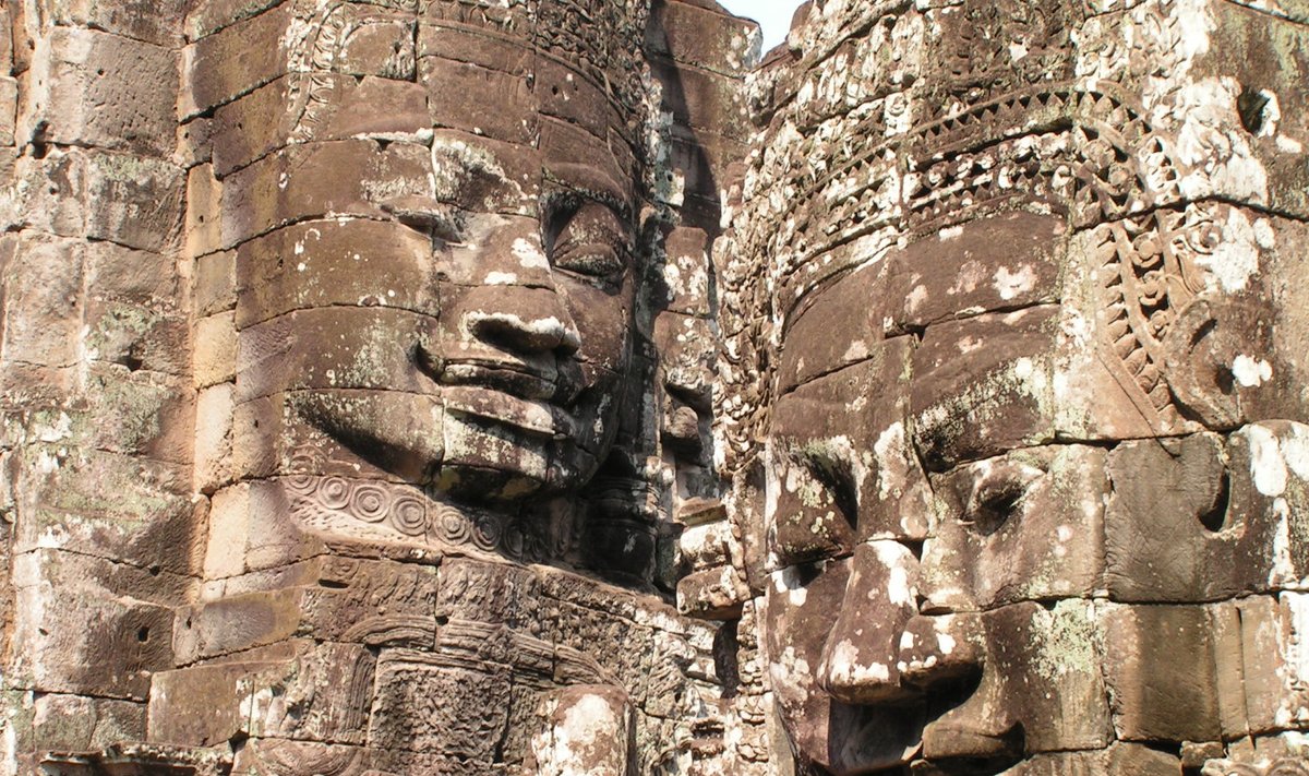 Massiivsed kivikujud Angkor Wat'is