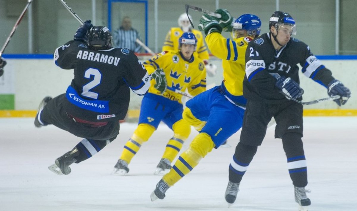 Eesti jäähokikoondis kaotas Premia hallis peetud sõpruskohtumises Rootsi U-20 meeskonnale 0:6. 