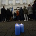 ФОТО и ВИДЕО DELFI: Ученики 21 таллиннской школы скорбят о погибших в Париже