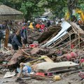 ФОТО: В результате цунами в Индонезии погибли более 220 человек