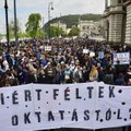 FOTOD: Budapestis avaldasid kümned tuhanded inimesed meelt seaduse vastu, mis puksiks „Sorose ülikooli” riigist välja