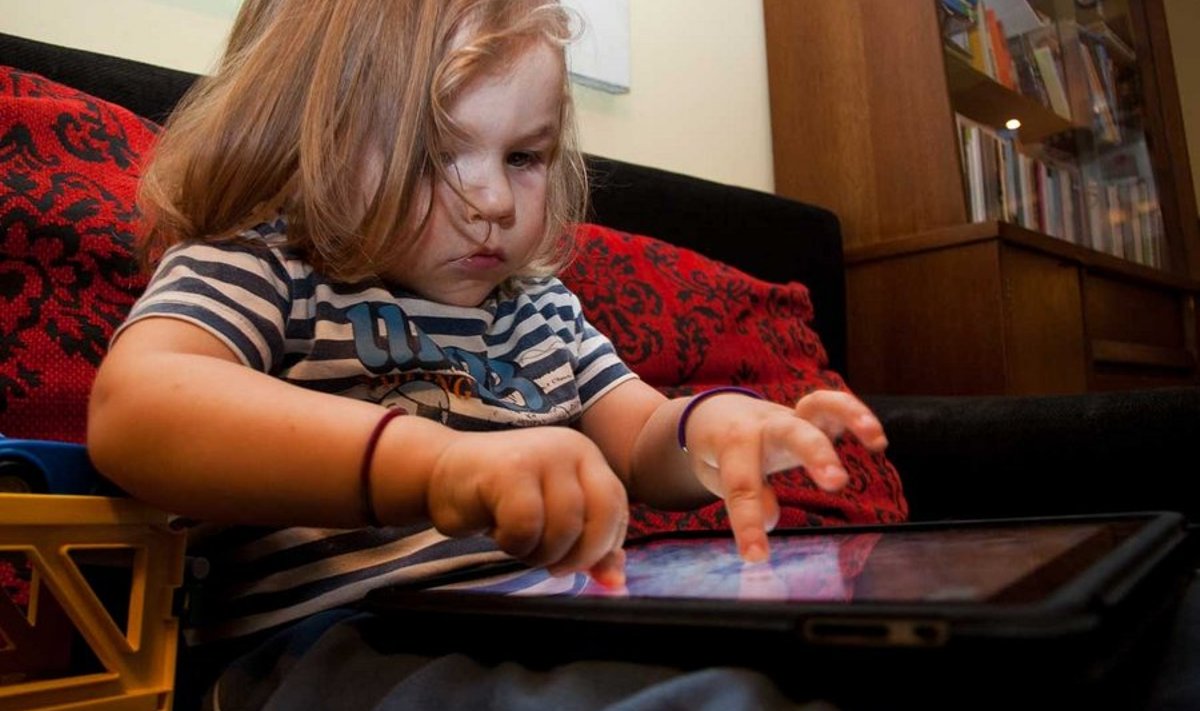 Eksperdid: laste internetis viibimist tuleb piirata, olgu arvutis või iPadis. (Foto: Ester Vaitmaa)