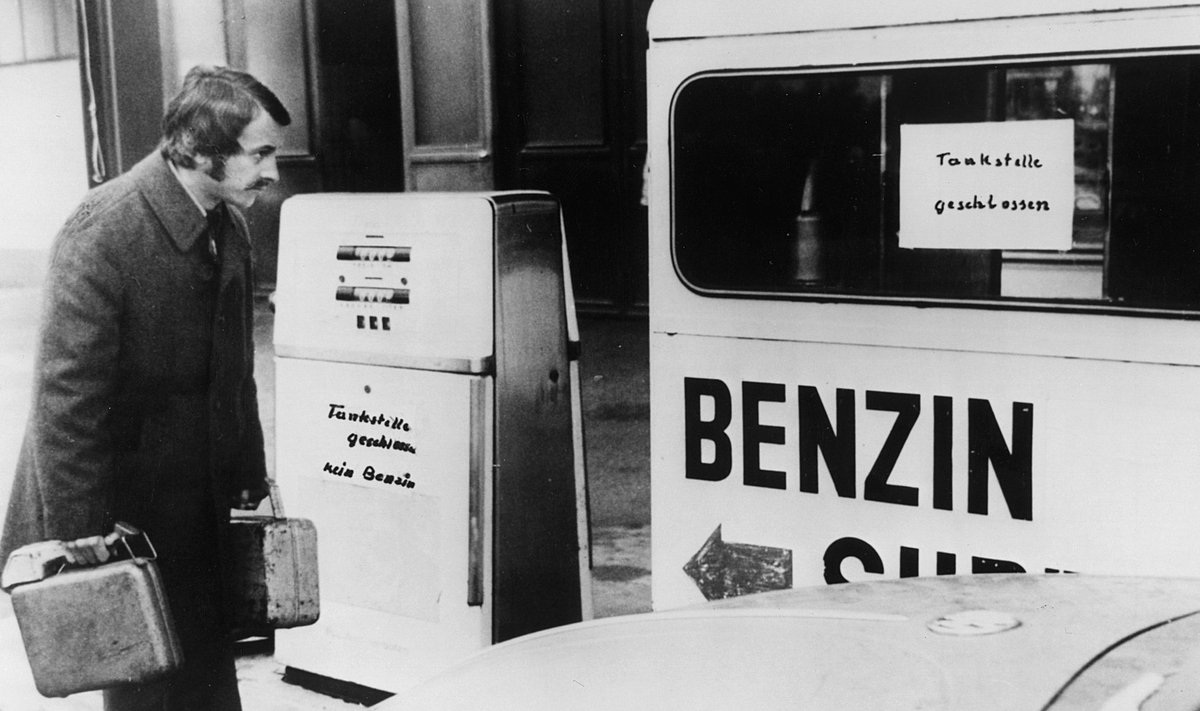 1973. aasta naftakriisi ajal olid paljud bensiinijaamad suletud.