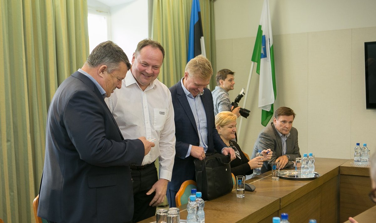 Koalitsiooniläbirääkimistel esindasid Reformerakonda (paremalt) Jaanus Tamkivi, Helle Kahm ja Kalle Laanet.