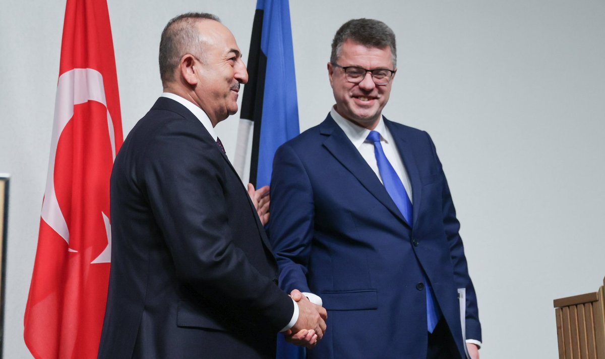 Türgi välisminister Mevlüt Çavuşoğlu ja Eesti välisminister Urmas Reinsalu.
