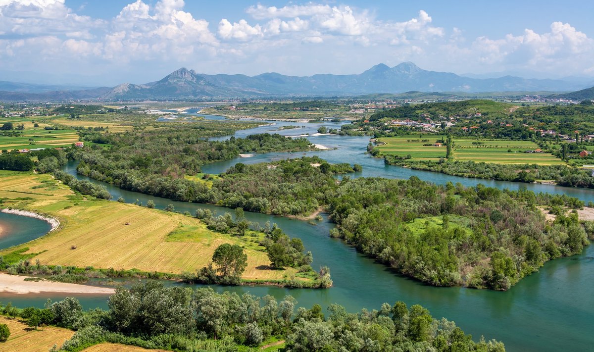 Shkodër, Albaania. Siin on septembris veel ilusad suveilmad ja soe vesi.