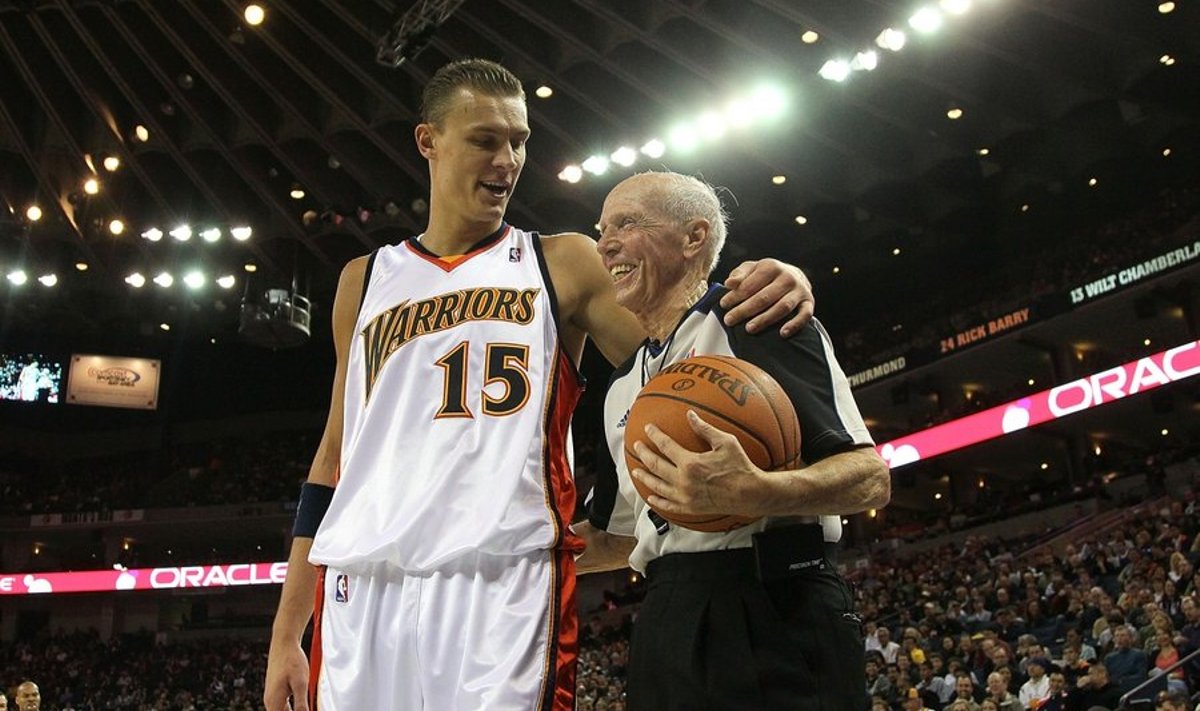 OAKLAND, CA - FEBRUARY 21: Andris Biedrins #15 of the Golden State Warriors talks with referee Dick Bavetta during an NBA game at Oracle Arena at Oracle Arena on February 21, 2010 in Oakland, California. NOTE TO USER: User expressly acknowledges and agrees that, by downloading and/or using this Photograph, user is consenting to the terms and conditions of the Getty Images License Agreement.   Jed Jacobsohn/Getty Images/AFP