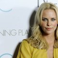 Kaasaegne ema: Charlize Theron kasvatab seitsmeaastast poega tüdrukuna!