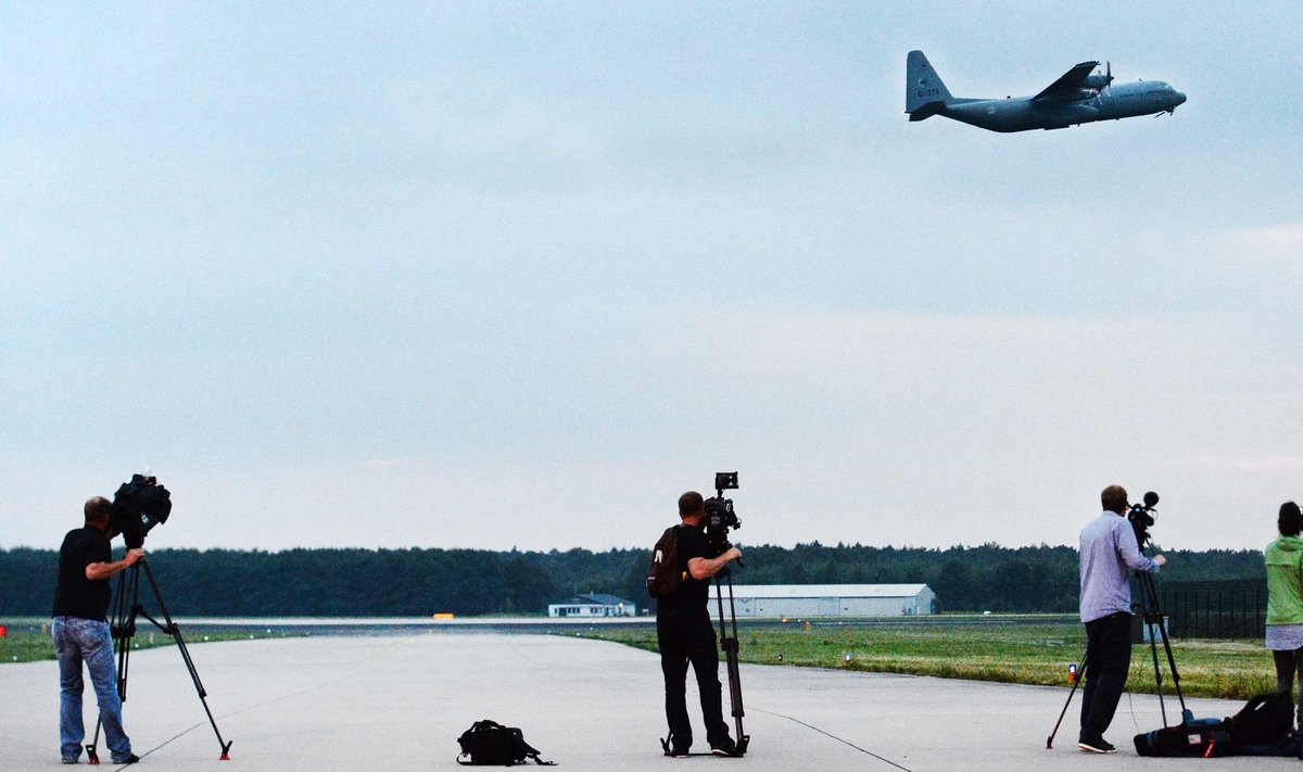 Транспортный самолет с голландской военной полицией отправляется на Украину