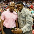VIDEO: Selline mees! USA sõdur võlus uhke pealtpanekuga NBA staare