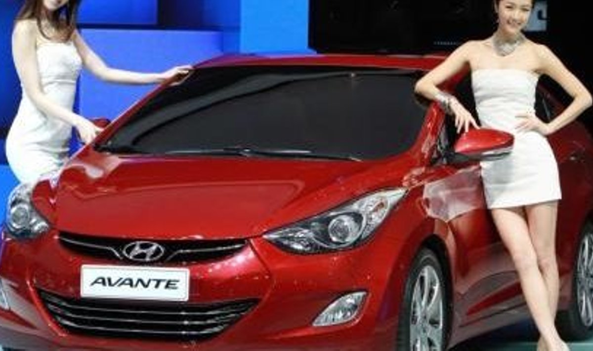 Hyundai uus ja efektne Elantra