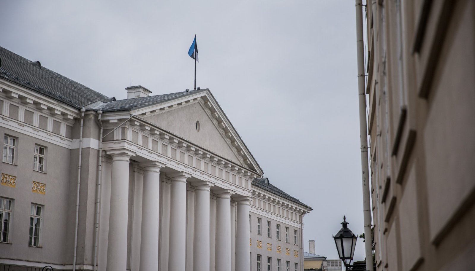 Главный корпус Тартуского университета Тарту. Дерптский университет 19 век. Здание та0ртувского универа.