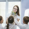 Maria blogi: mis kinkekaardid, kommid ja lilled? Äkki saadame õpetajad kohe parem Kanaaridele puhkama?!