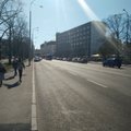 FOTO: Tallinna kesklinnas Lastemaailma juures põrkasid kokku kaubik ja tramm, liiklus on häiritud