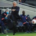 Everton kinkis Mourinhole karjääri esimese avavooru kaotuse