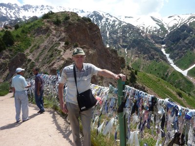 Taso suusakuurordi mäetipus suvisel ajal Usbekistanis.