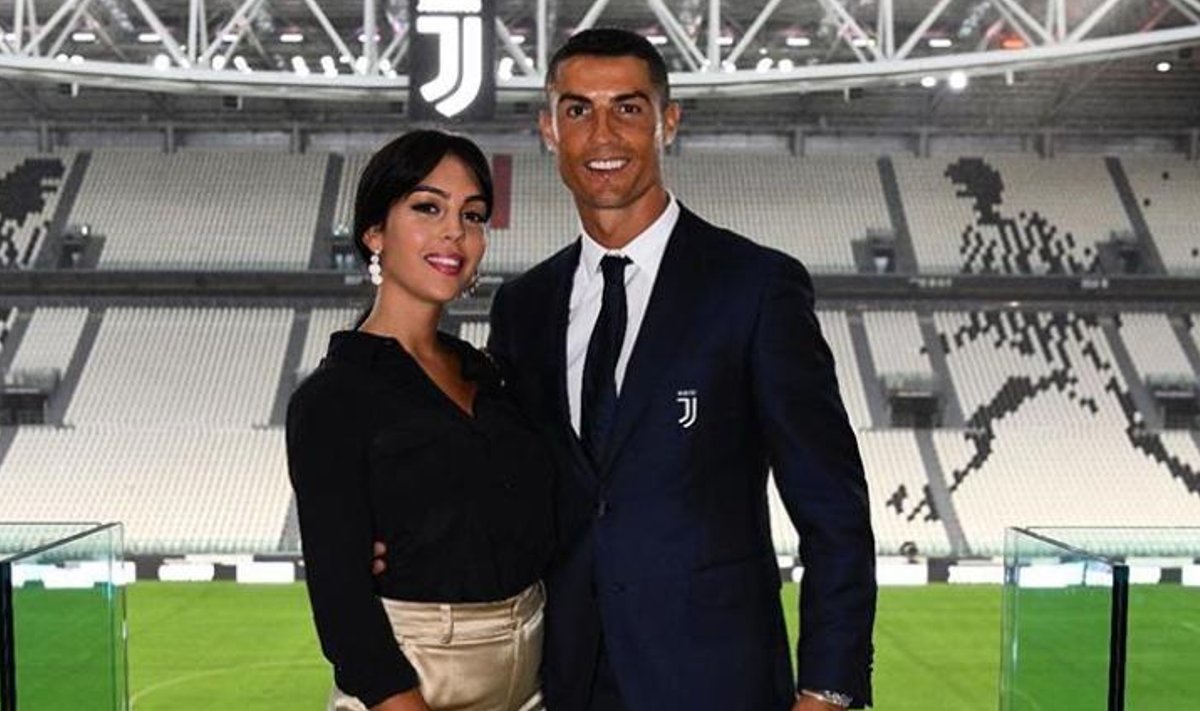 Cristiano Ronaldo koos elukaaslase Georgina Rodriguezega.