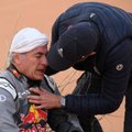 VIDEO | Carlos Sainz tegi tõsise avarii, kuid otsustas Dakari rallit jätkata