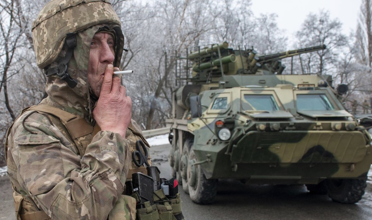 Rahulolev Ukraina sõdur Harkivis
