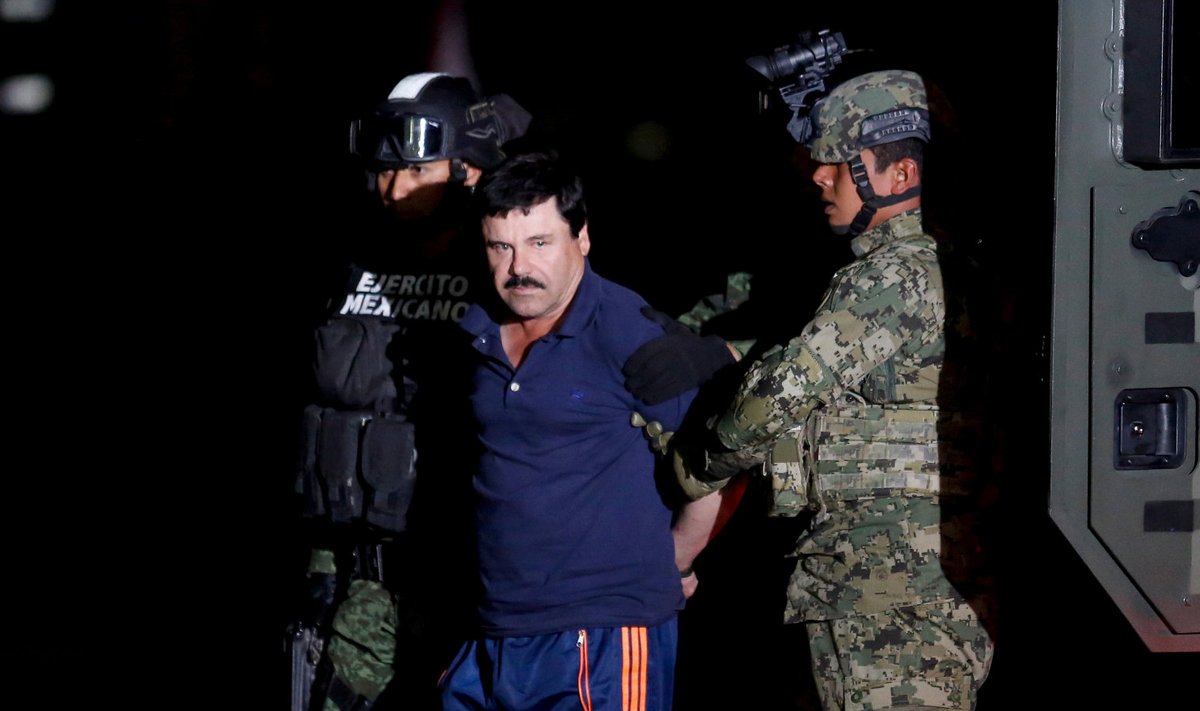 Narkoparun Joaquín "El Chapo" Guzmán 2016. aastal pärast tabamist. 