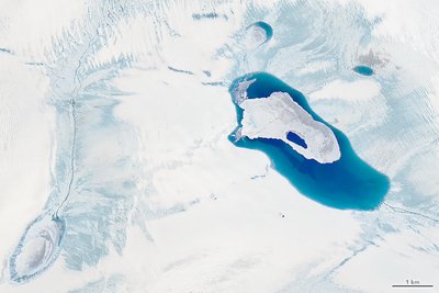 Gröönimaad katva jää sulamine servadelt on suveperioodil tavaline, kuid sel aastal on sulav ala erakordselt suur - ligi miljoni ruutkilomeetri suurune