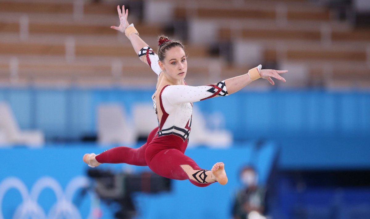 Сара Восс во время выступления на Олимпиаде в Токио