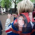 DELFI LONDONIS: Britid veavad kuninglike pulmade peale kihla