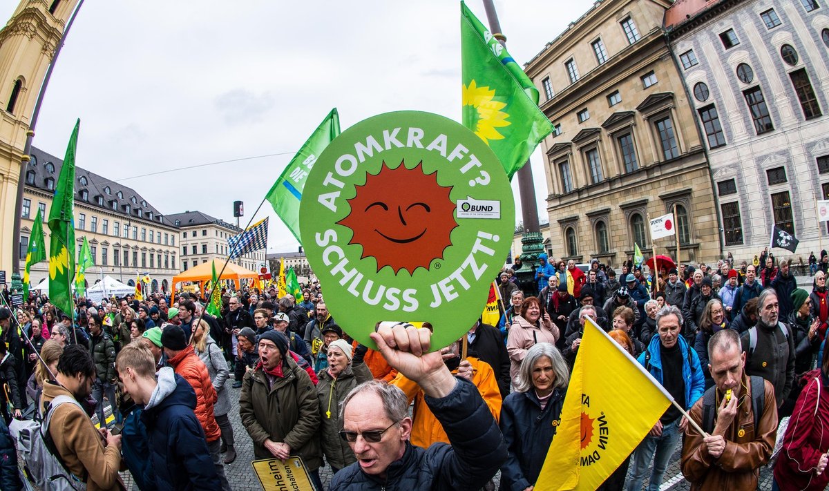 Saksa rohelised tähistavad tuumajaamade sulgemist.