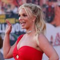 „See on kummaline!“ Britney Spearsi alasti voodis aelemise video tekitas popstaari fännides muremõtteid