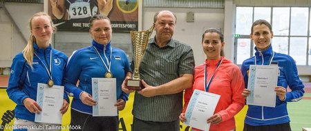 Eesti meister 2016 Põhjakotkas: Helena Orov, Olga Truuse, treener Anatoli Jasnov, Julia Oleinik, Irina Embrich