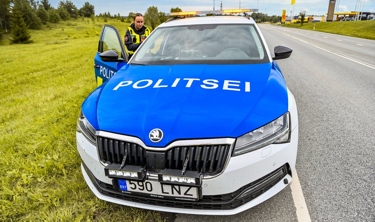Eesti politseiauto. Pilt on illustratiivne