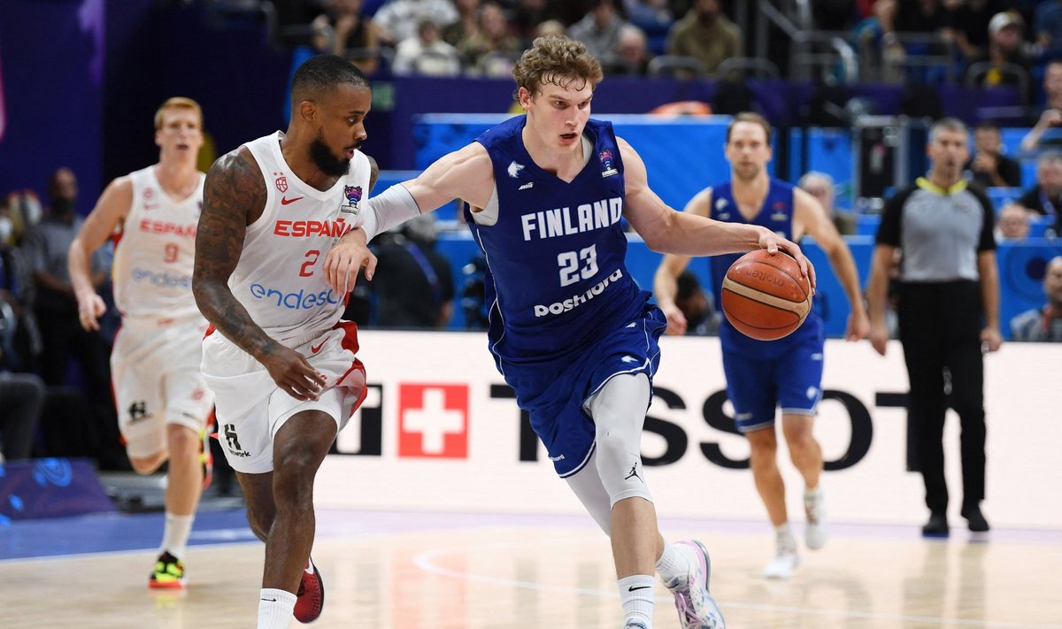 EM-i parim ameeriklane Lorenzo Brown ja parim valge mängija Lauri Markkanen.