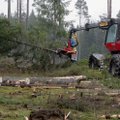 FOTOD | Loodussõprade sotsiaalmeedia grupis Eesti Metsa Abiks tahavad inimesed raiemasinaid Molotovi kokteilidega õhku lasta