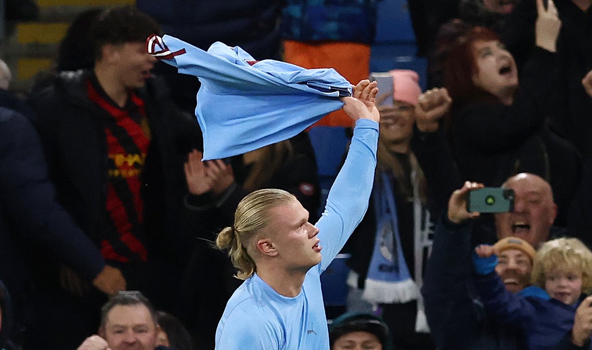 Erling Braut Haaland täpset penaltit tähistamas.