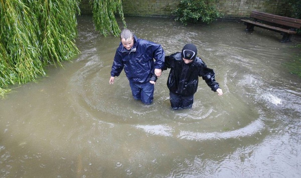 Juulis tabas Inglismaad suur üleujutus