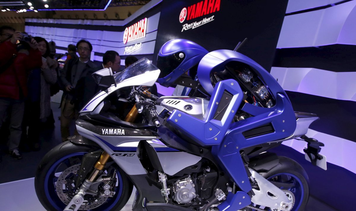 Yamaha Motori mootorrattal sõitva roboti prototüüp