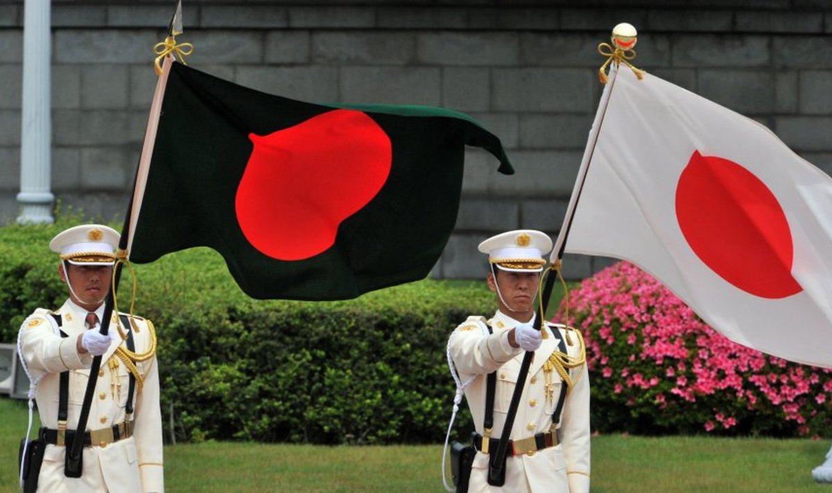 Bangladeshi ja Jaapani lipud