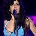 FOTOD: Amy Winehouse'i kleidi eest maksti meeletu summa