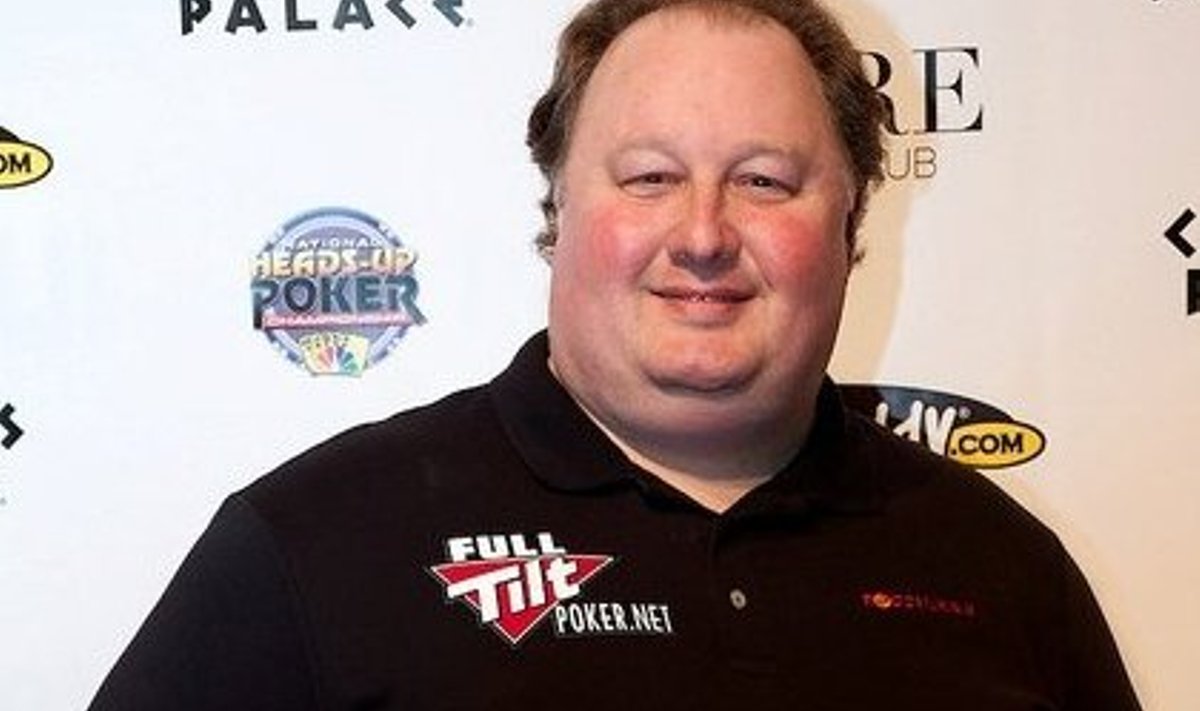 Endine Pokerstars profimängija NHUPC eelpeol FullTilt logoga
